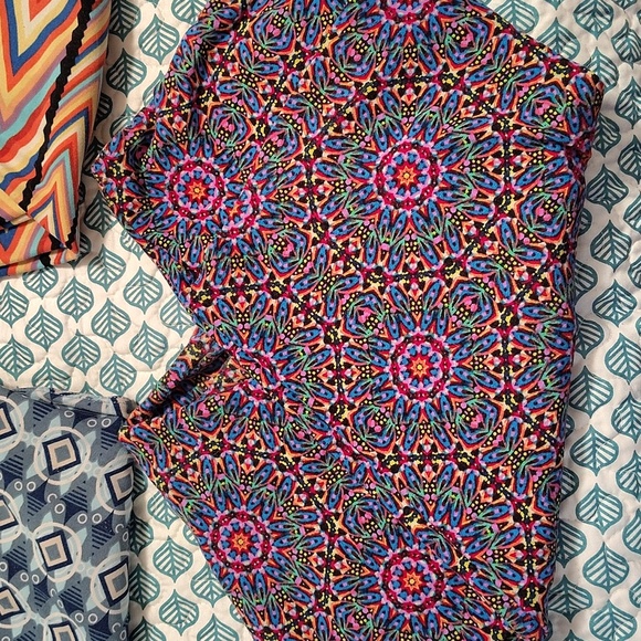 DONATING 9/17 Lularoe Tall And Curvy Leggings Bundle Of 5 - Picture 5 of 7